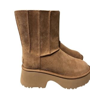 NWT UGG classic short platform boots